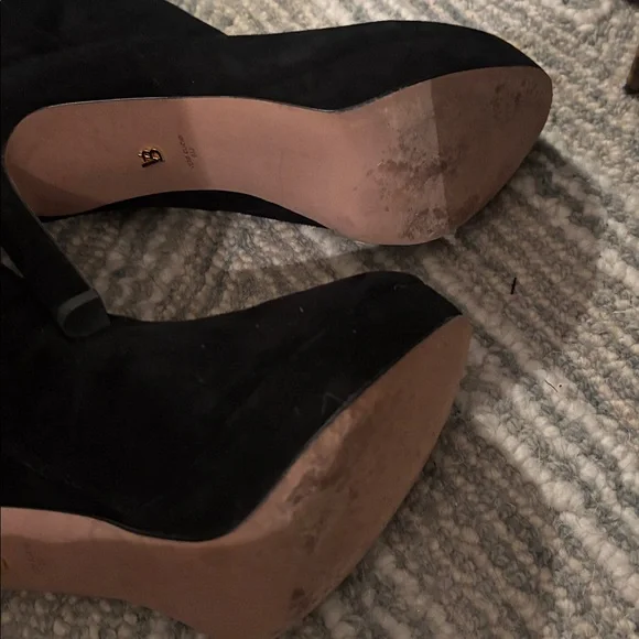 Chic Black Heeled Boots for Women - worn twice! Excellent condition like new - Picture 6 of 6